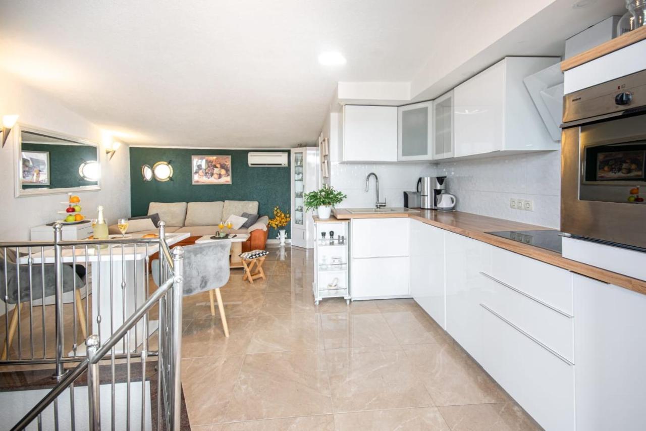 Holiday Home Nevera มาคาร์สกา ภายนอก รูปภาพ