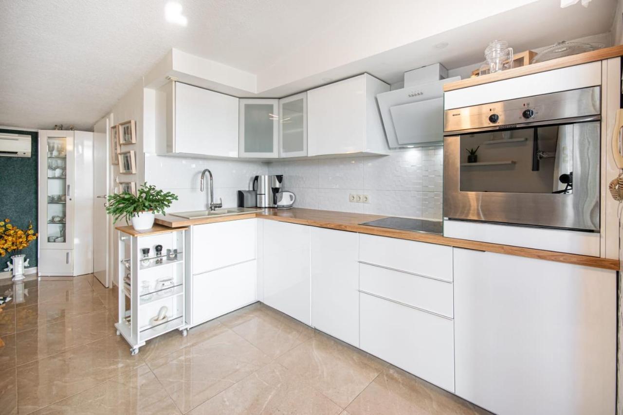 Holiday Home Nevera มาคาร์สกา ภายนอก รูปภาพ