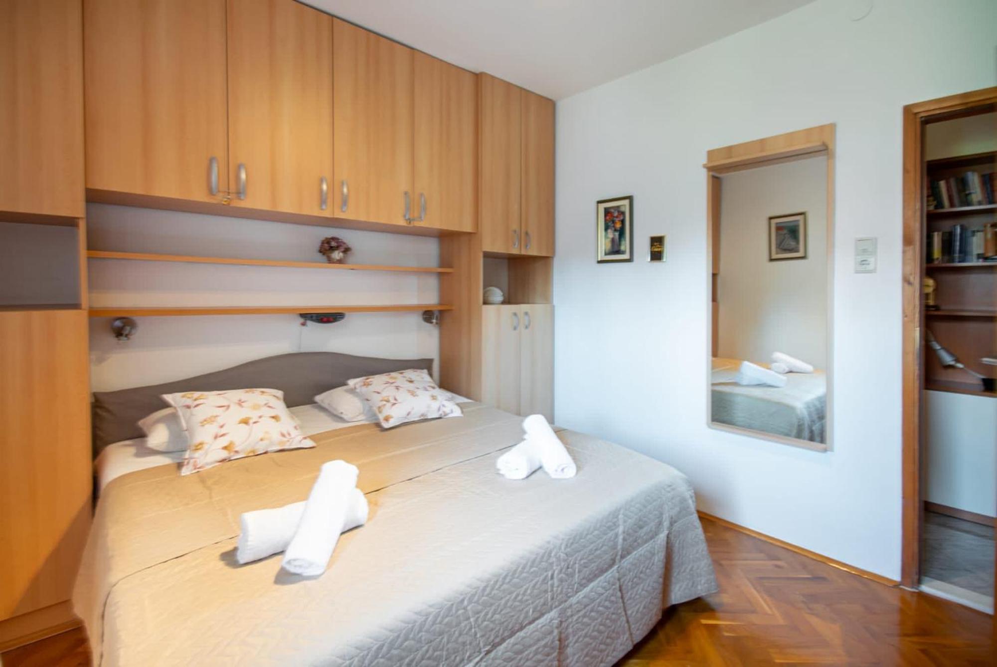 Holiday Home Nevera มาคาร์สกา ภายนอก รูปภาพ