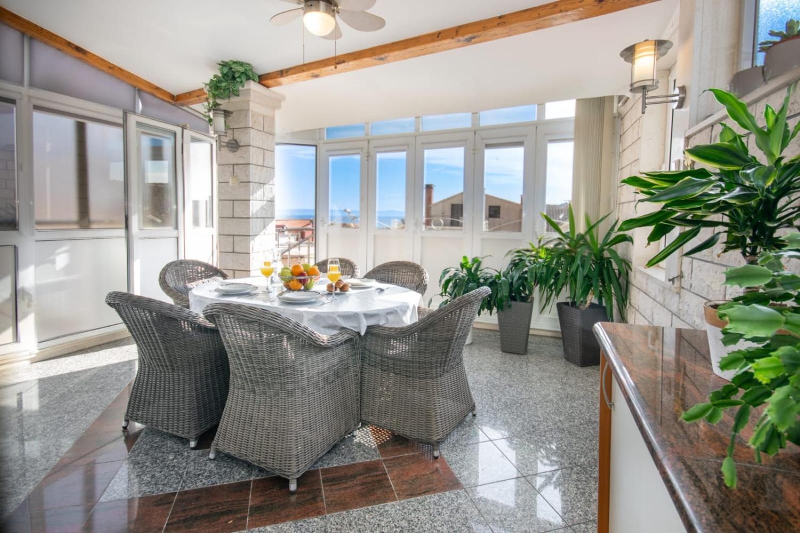 Holiday Home Nevera มาคาร์สกา ภายนอก รูปภาพ